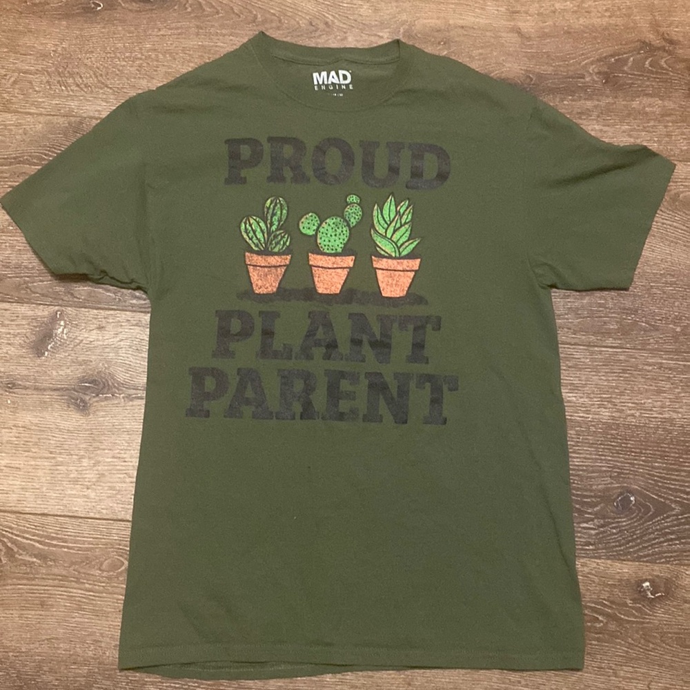 Proud plant parent tee medium